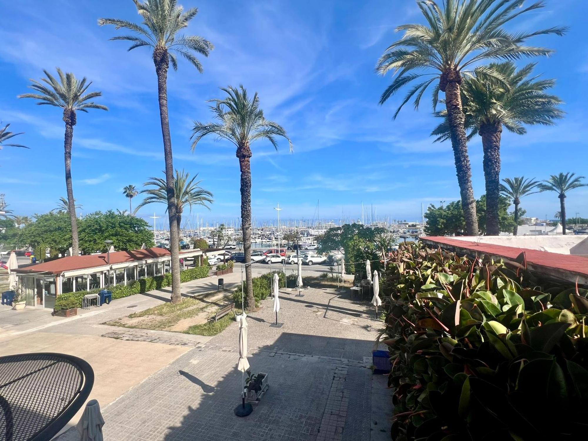Entire Flat First Line - Sea Views - Vilanova I Geltru Apartment